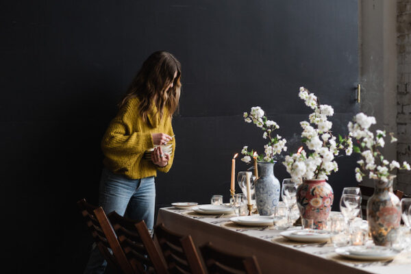 vintage vase reception decor ideas